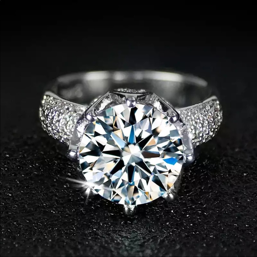 Unique Design 925 Silver Round Diamond Ring New - Picture 3 of 4